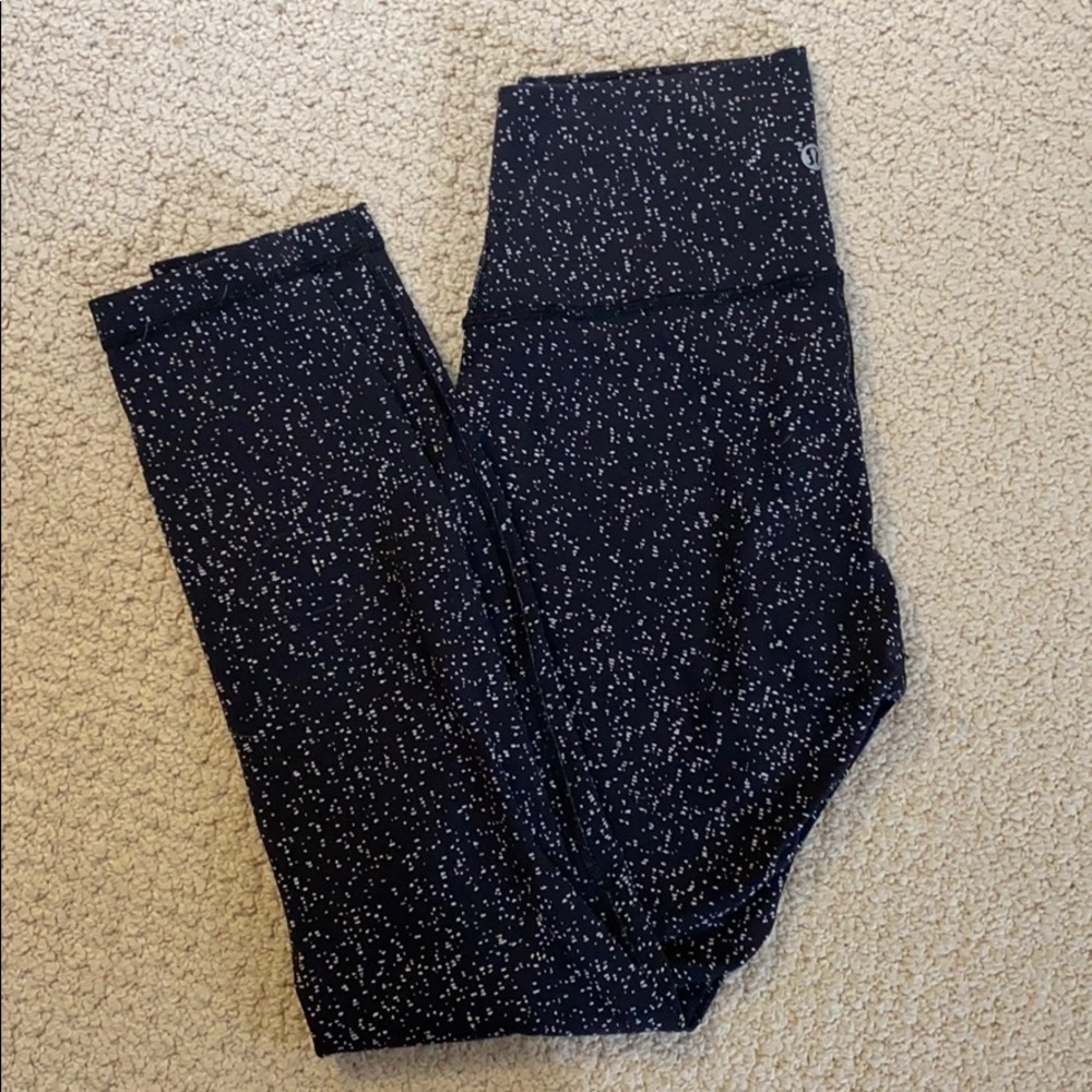 Lululemon patterned Wunder Under 7/8 leggings
